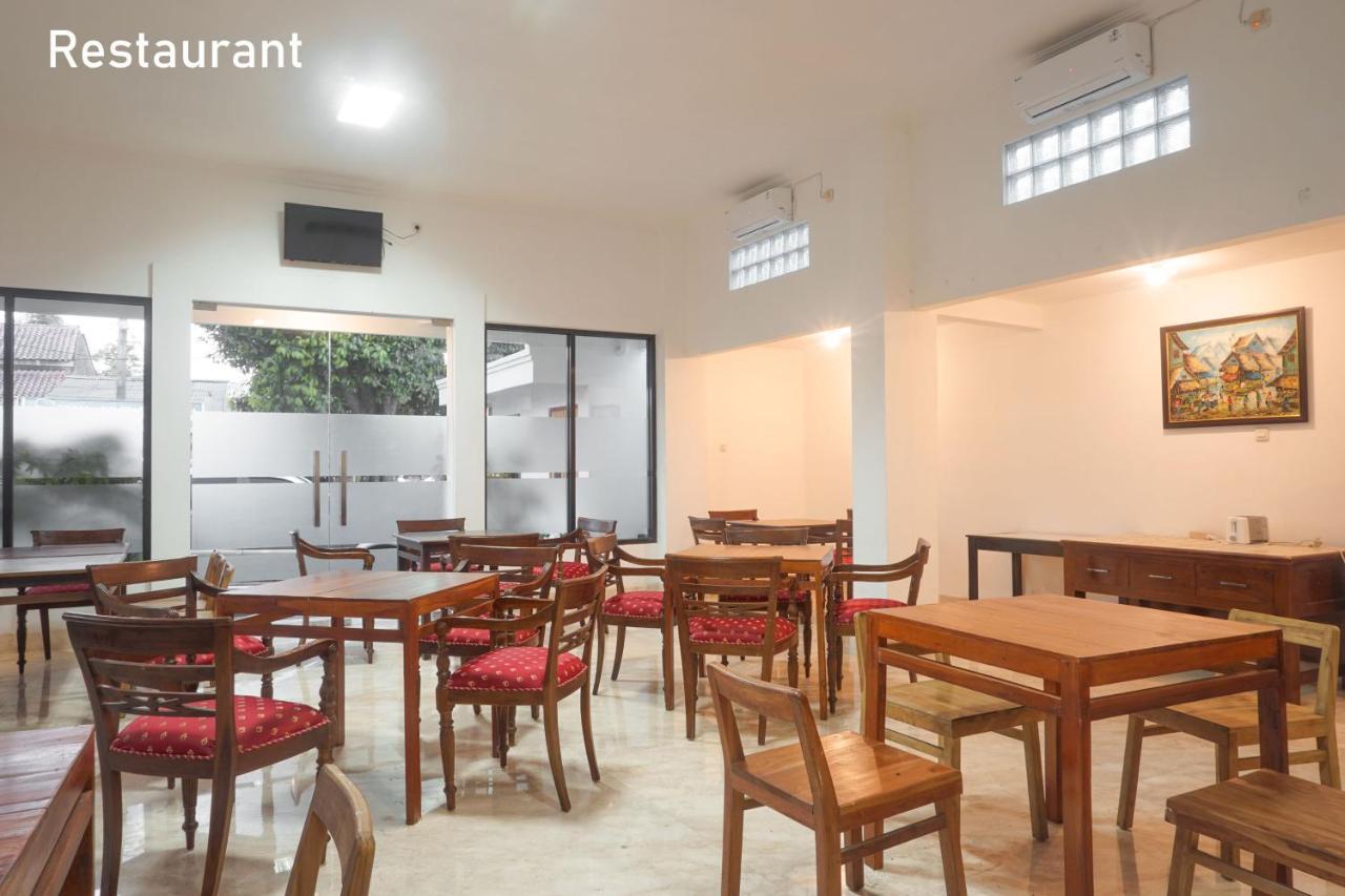 Al Ashri Inn By Urban Jogjakarta Buitenkant foto