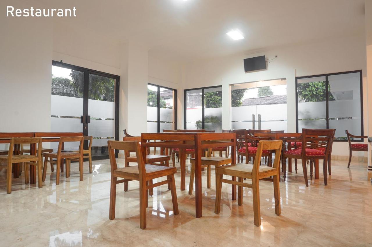 Al Ashri Inn By Urban Jogjakarta Buitenkant foto