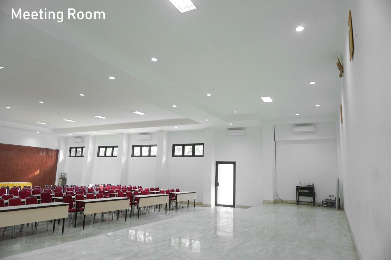 Al Ashri Inn By Urban Jogjakarta Buitenkant foto